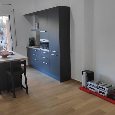 Precioso Apartamento Con Magnifico Patio. Sant Feliu de Llobregat Exterior foto