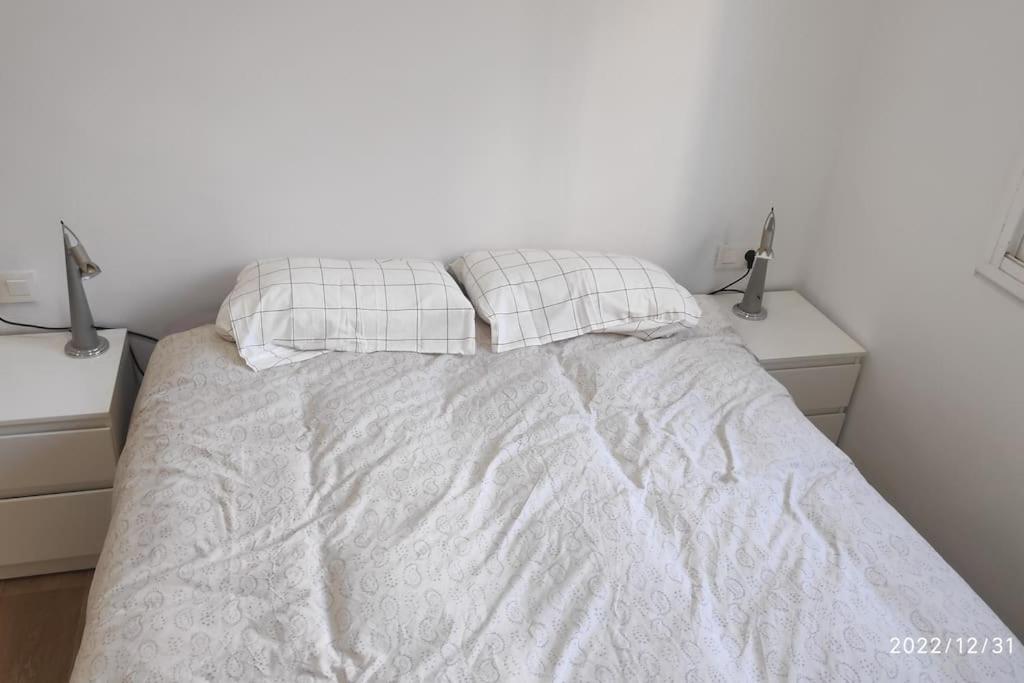 Precioso Apartamento Con Magnifico Patio. Sant Feliu de Llobregat Exterior foto